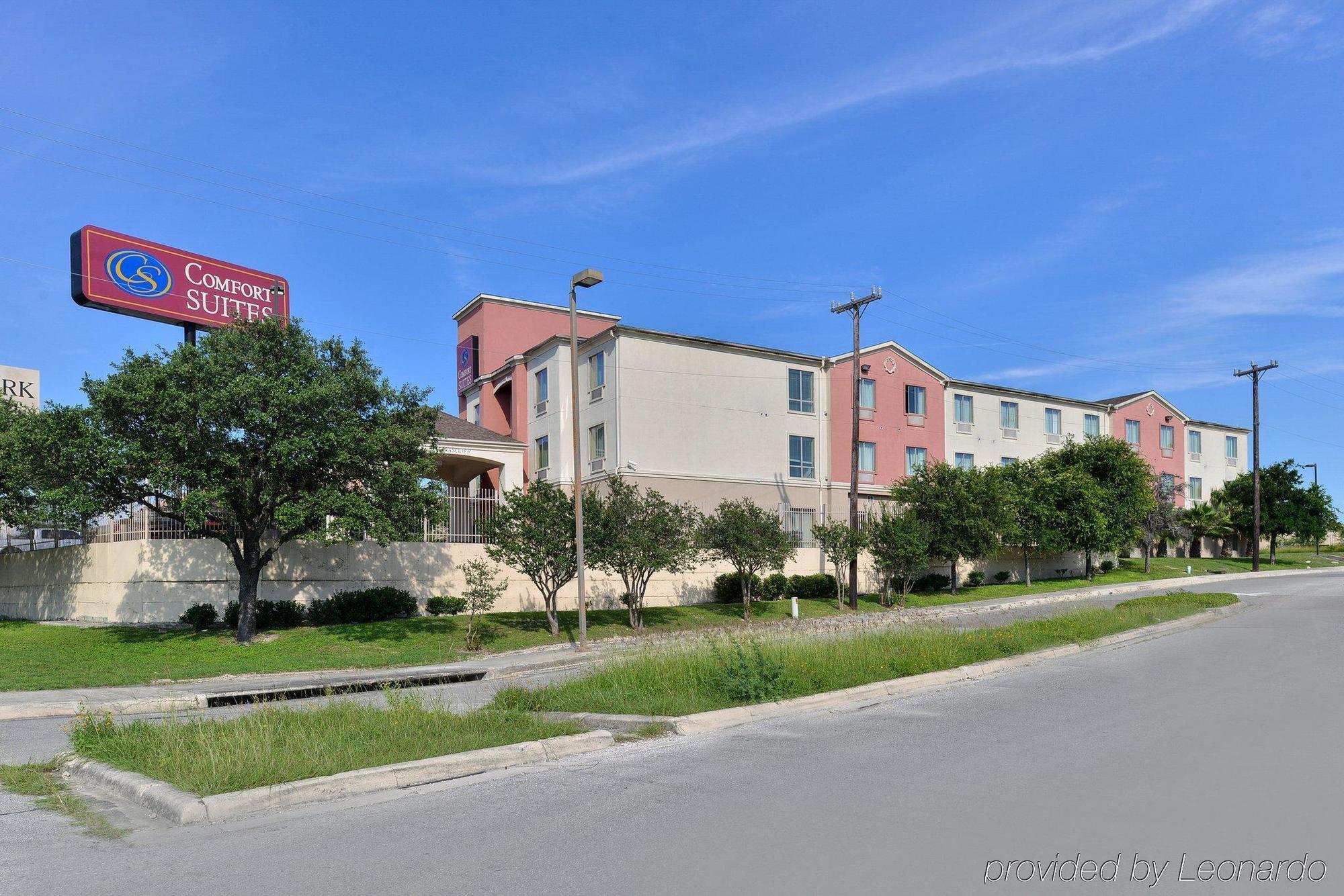 Red Roof Plus San Antonio Northeast Экстерьер фото